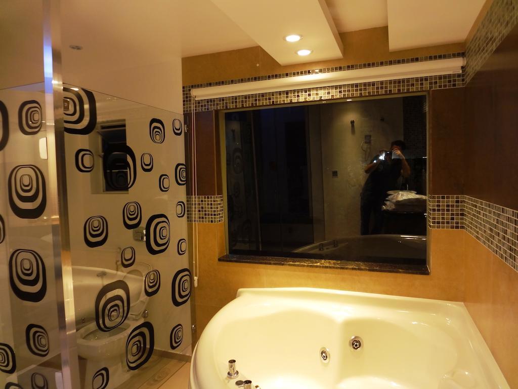 彩虹汽车旅馆（仅限成人） 伊图佩瓦 客房 照片